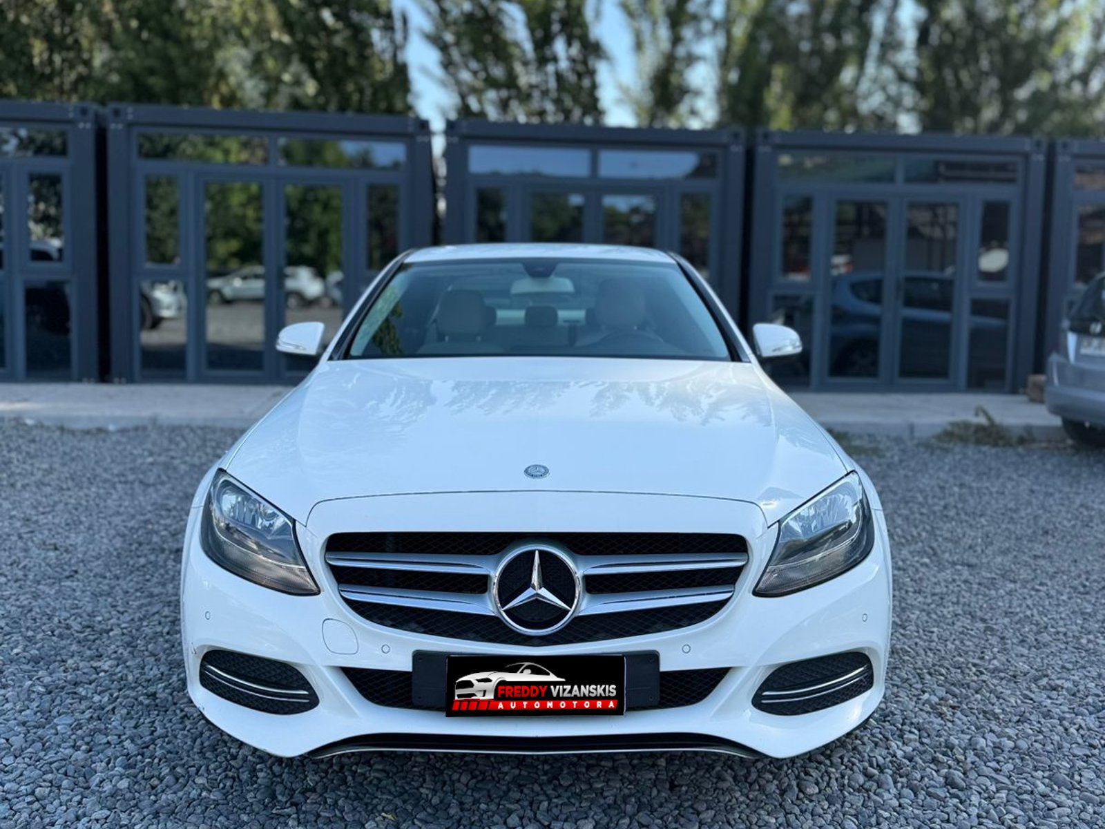 Mercedes-Benz C180 2015 - Foto 2 de 14