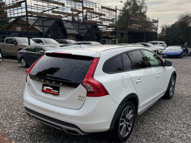 Volvo V60 Cc D4 2018 - Imagen 6 de 10