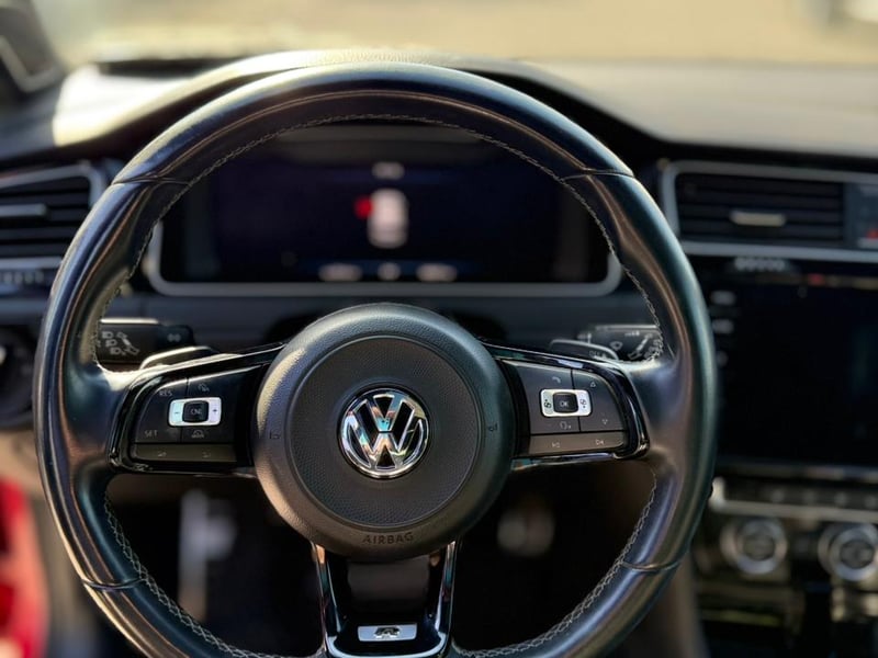 Volkswagen Golf R 2018 - Imagen 8 de 12