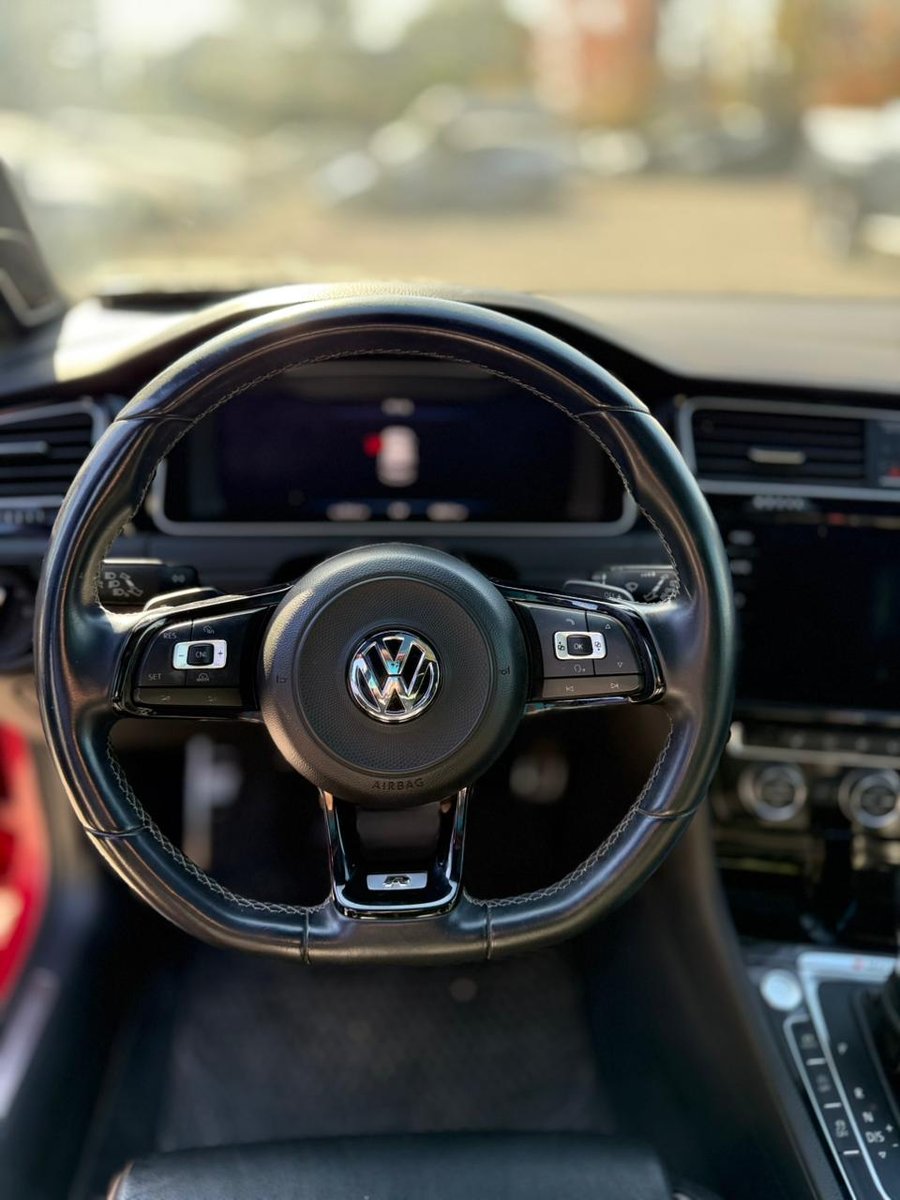 Volkswagen Golf R 2018 - Imagen 8 de 12