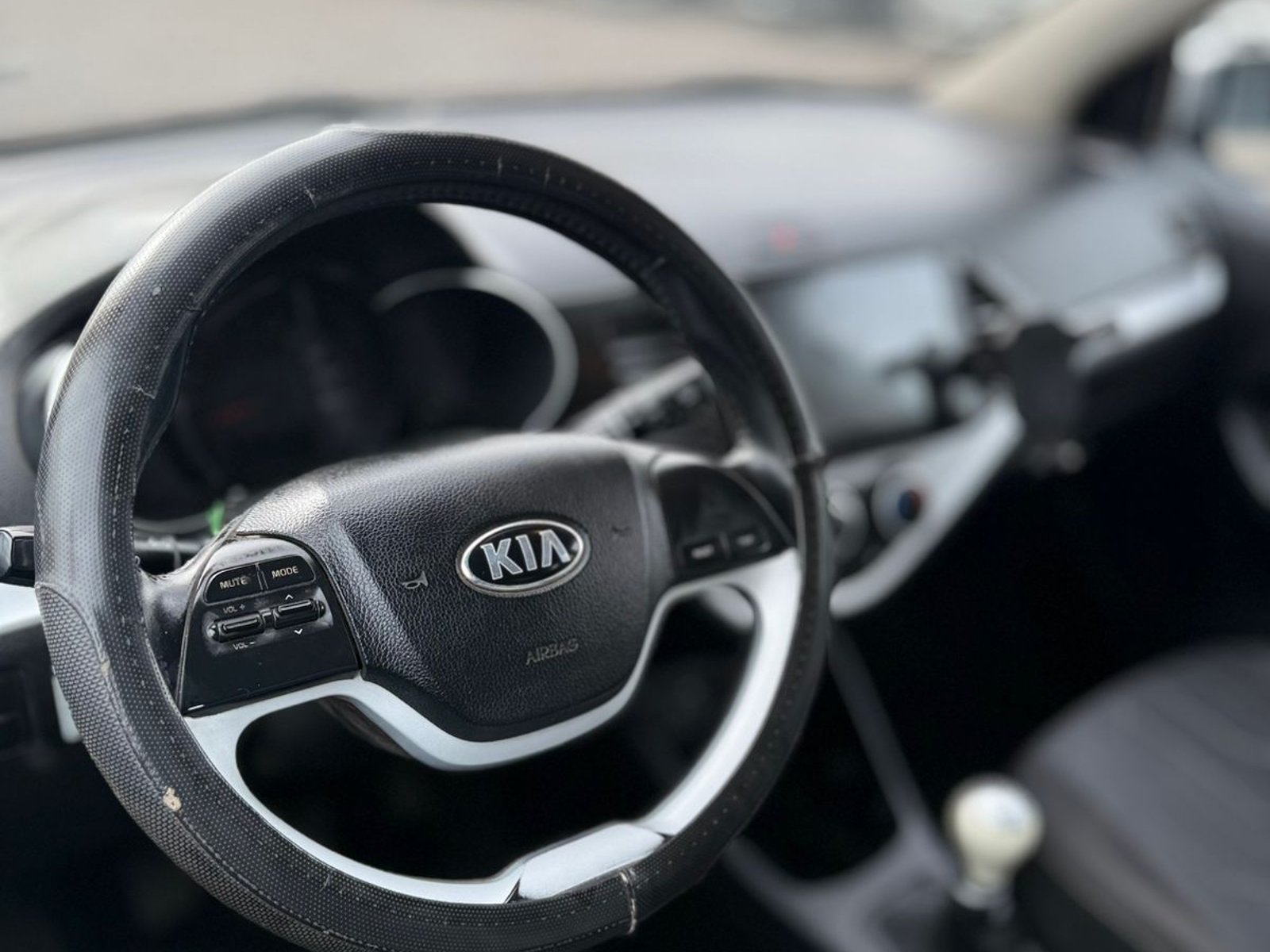 Kia Morning Ex 2016 - Foto 4 de 10