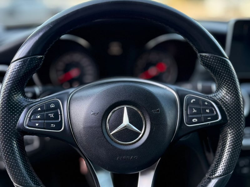 Mercedes-Benz C180 2015 - Imagen 9 de 14