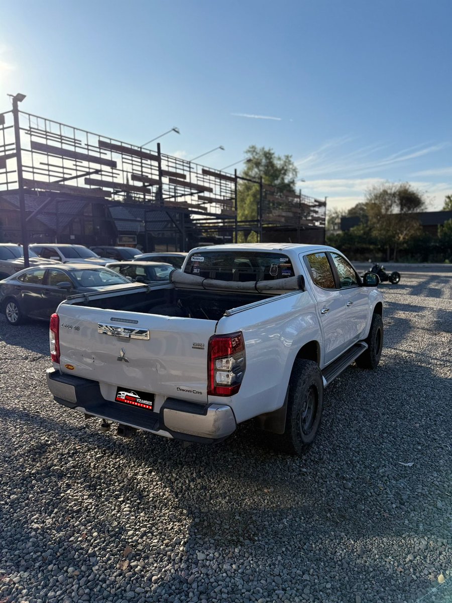 Mitsubishi L200 Dakar Cd 4x4 2021 - Imagen 6 de 11