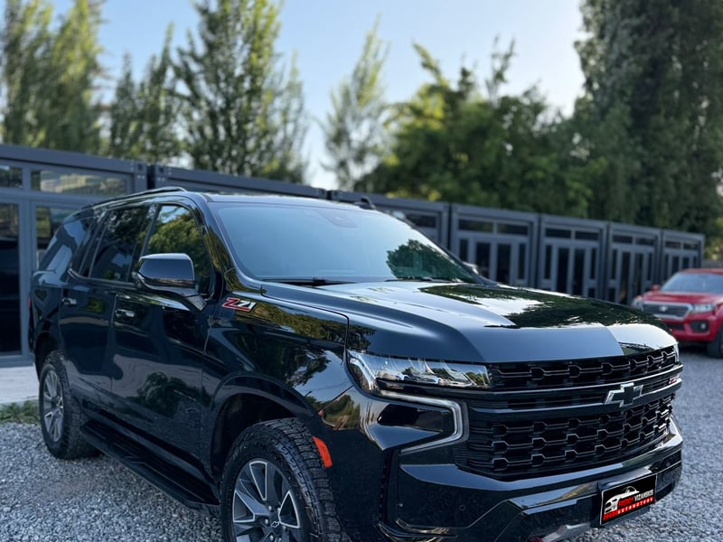 Chevrolet Tahoe Z7 2023 - Imagen 3 de 14