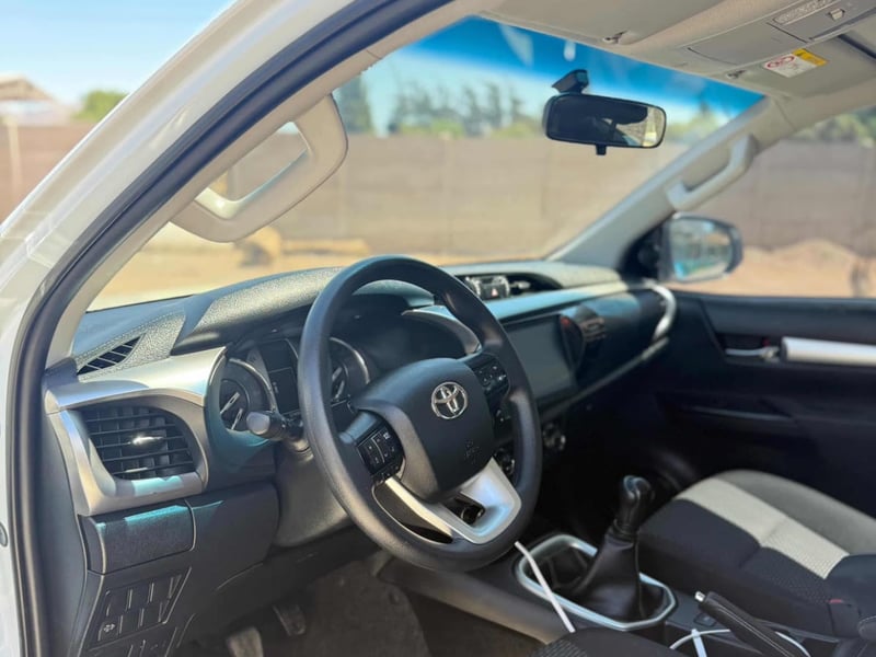 Toyota Hilux Sr 2024 - Imagen 6 de 11