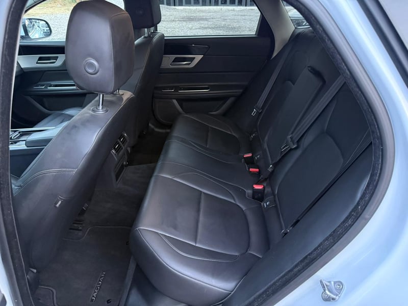 Jaguar Xf Pure 2019 - Imagen 7 de 10