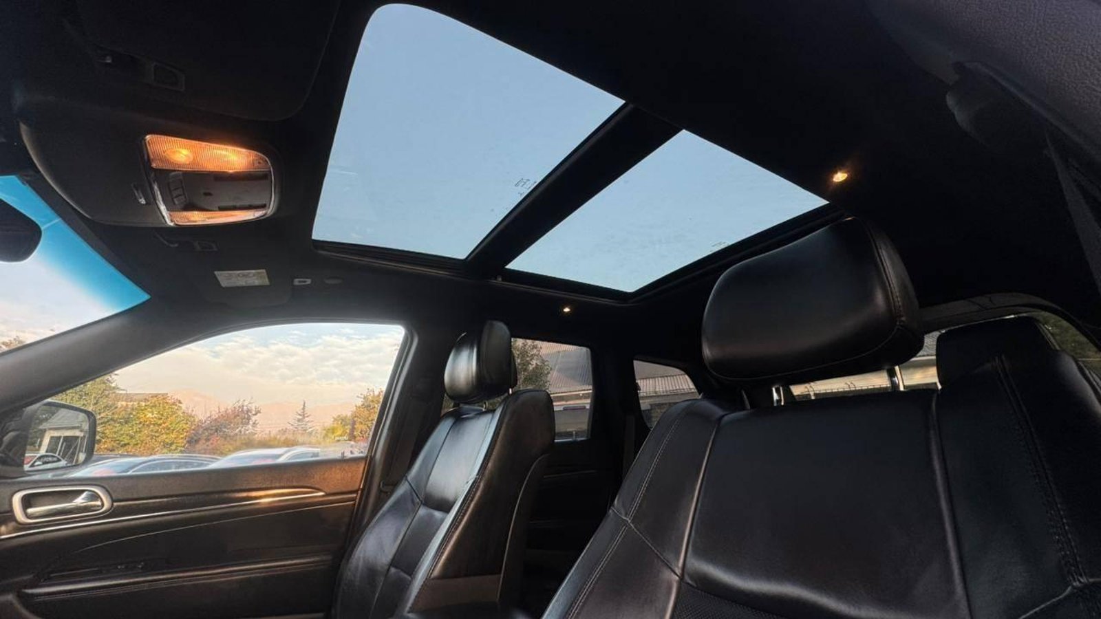 Jeep GRAND CHEROKEE 2019 - Imagen 7 de 20