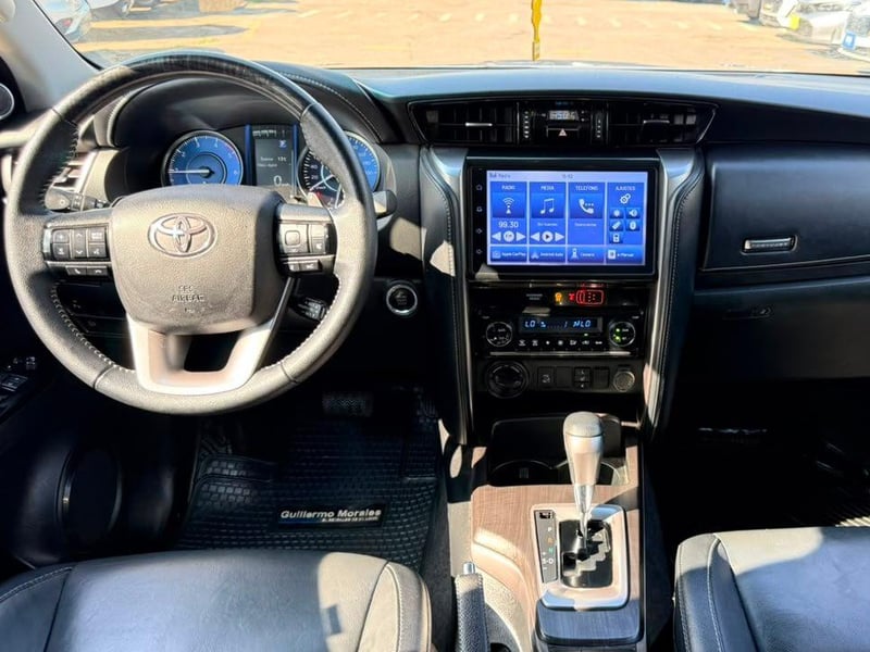 Toyota FORTUNER 2022 - Imagen 17 de 20