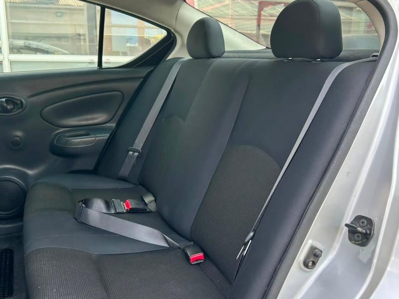 Nissan VERSA SENSE AUT 2013 - Imagen 9 de 20