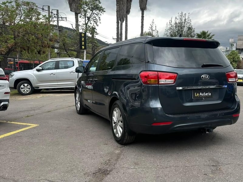 Kia Grand Carnival 2016 - Imagen 3 de 20