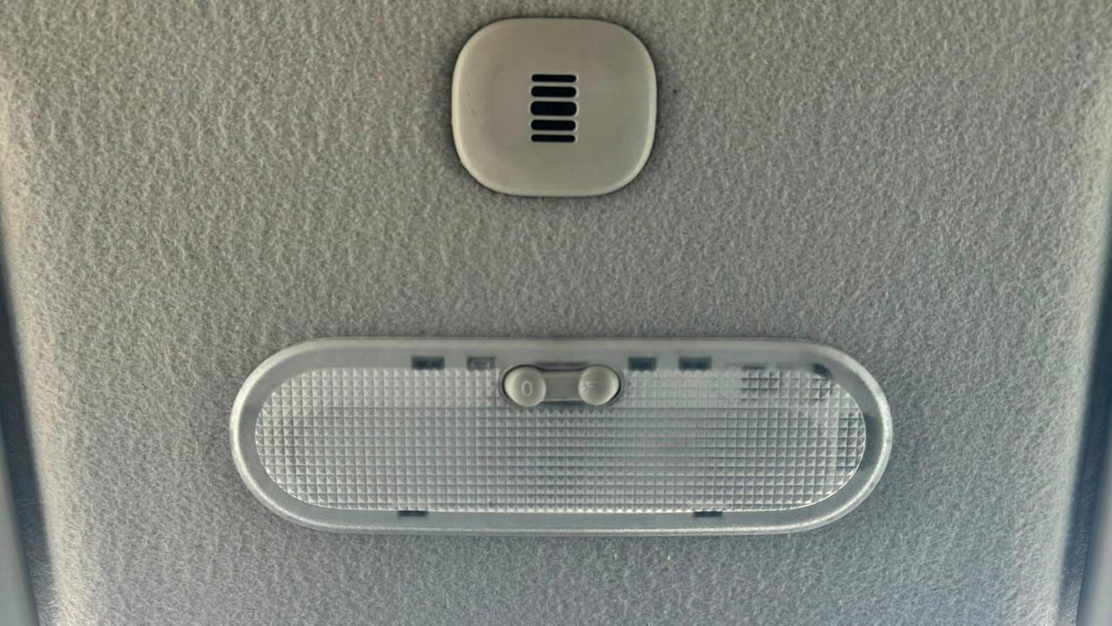 Nissan Versa 2013 - Imagen 18 de 20