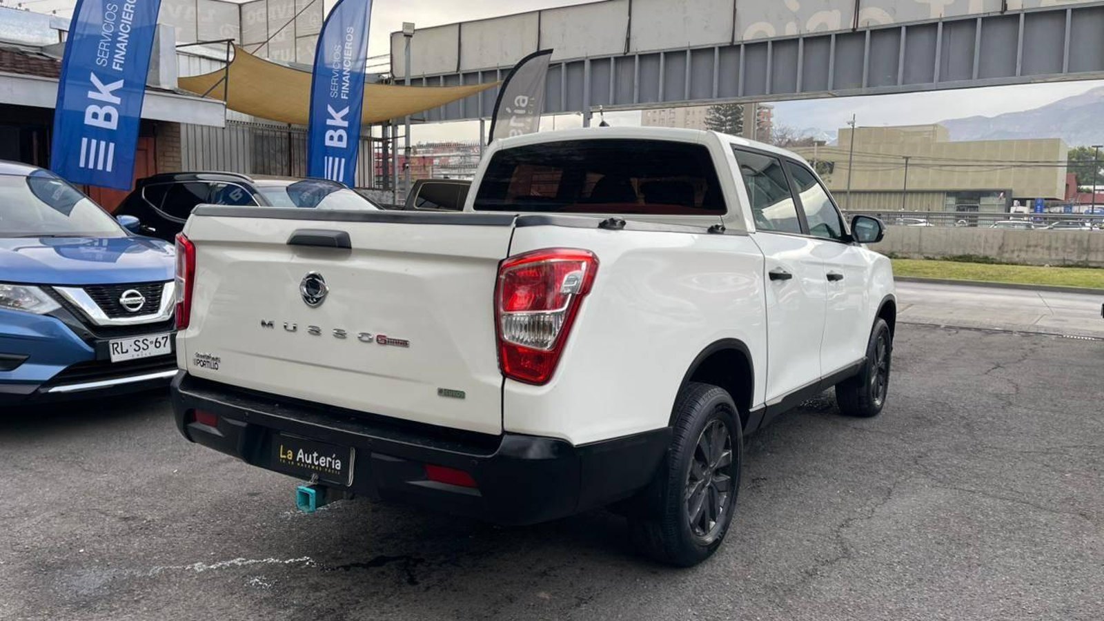 SSANGYONG NEW GRAND MUSSO GLX 2.2 AUT 2022 - Imagen 3 de 14