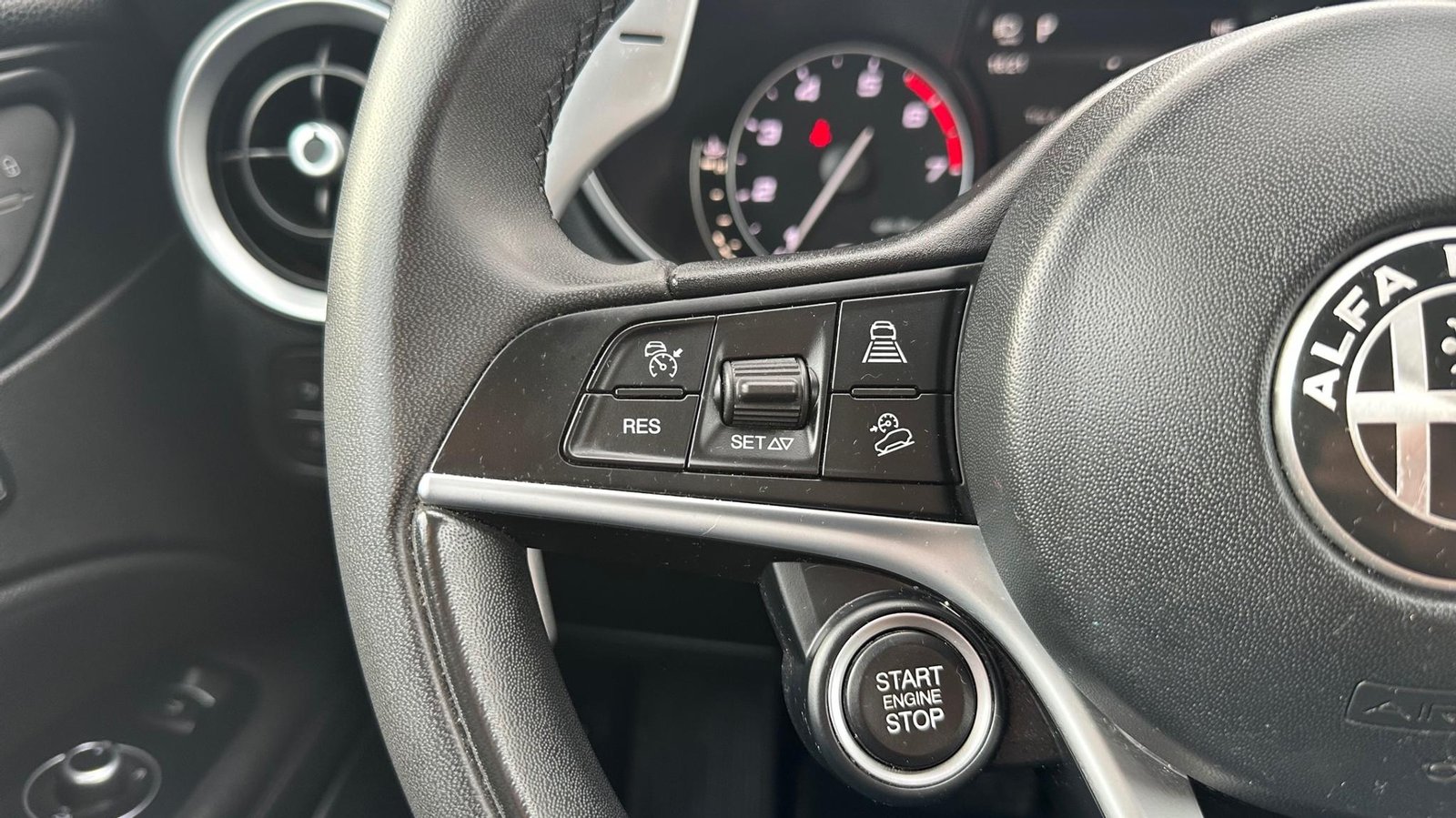 Alfa Romeo STELVIO 2020 - Imagen 18 de 20