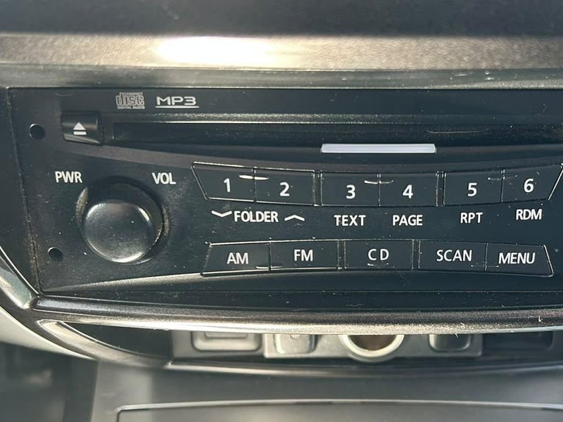 Mitsubishi MONTERO SPORT 2012 - Imagen 13 de 20