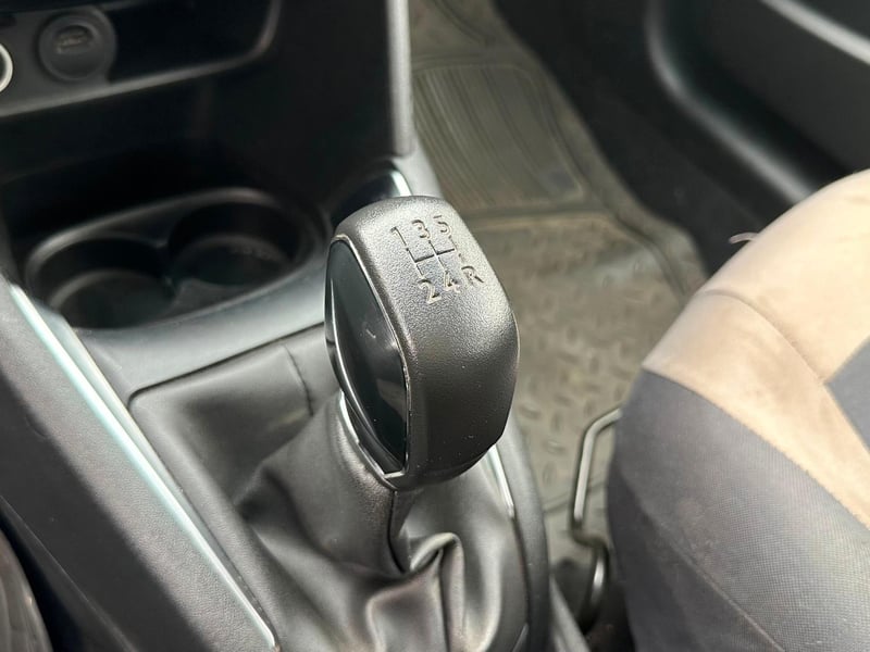 Peugeot 208 2019 - Imagen 18 de 19