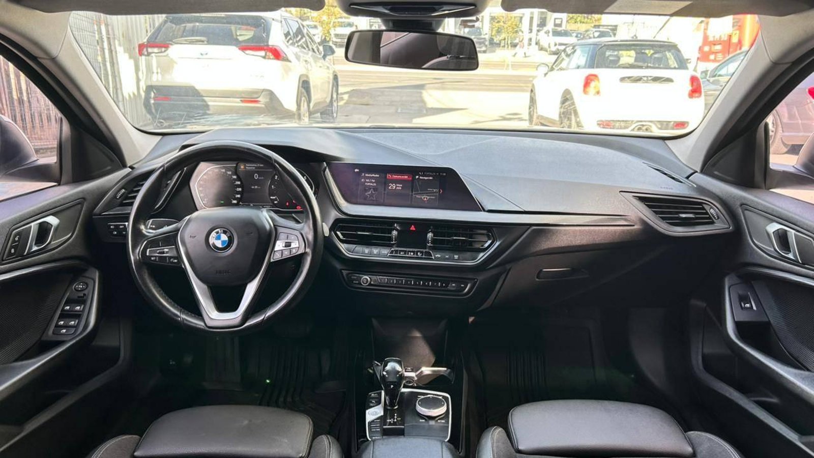 BMW 118i 2020 - Imagen 9 de 20