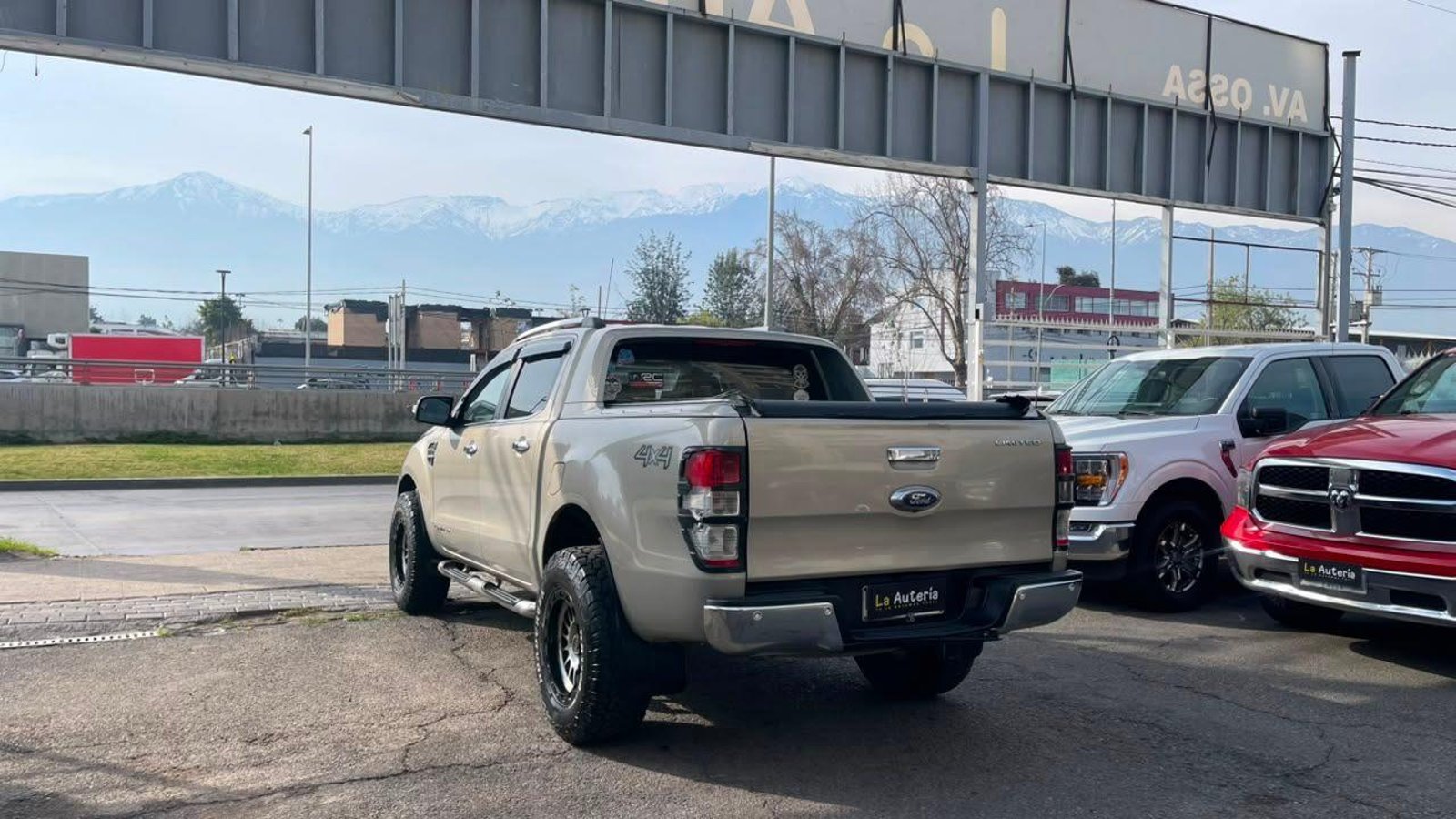 Ford RANGER DCAB LTD 4X4 3.2 2020 - Imagen 4 de 14
