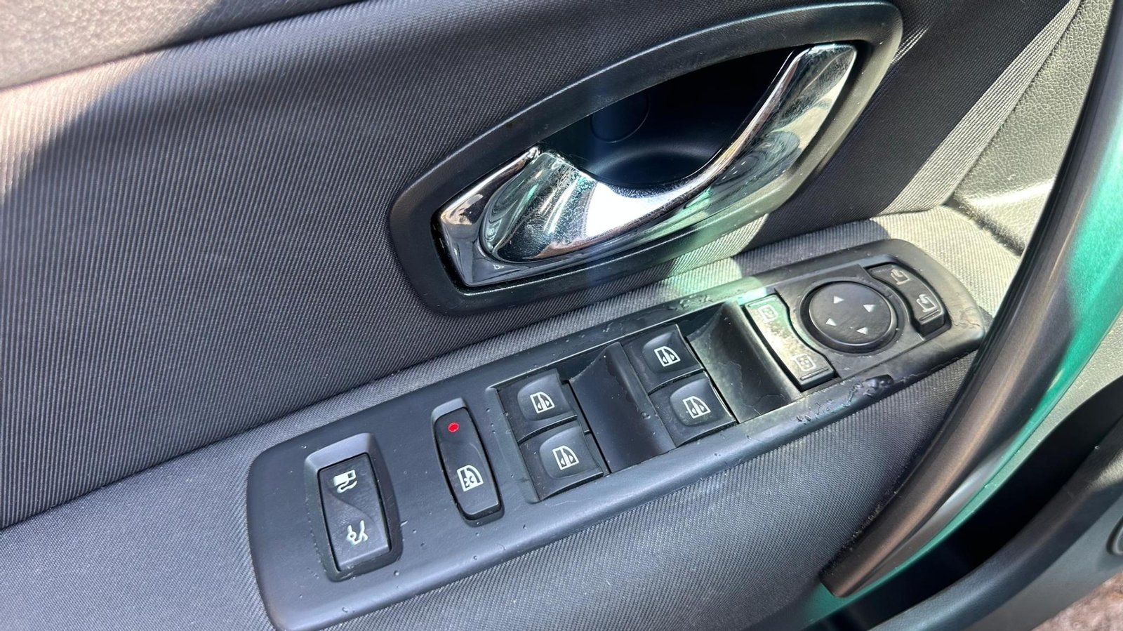 Renault Latitude 2014 - Imagen 8 de 20