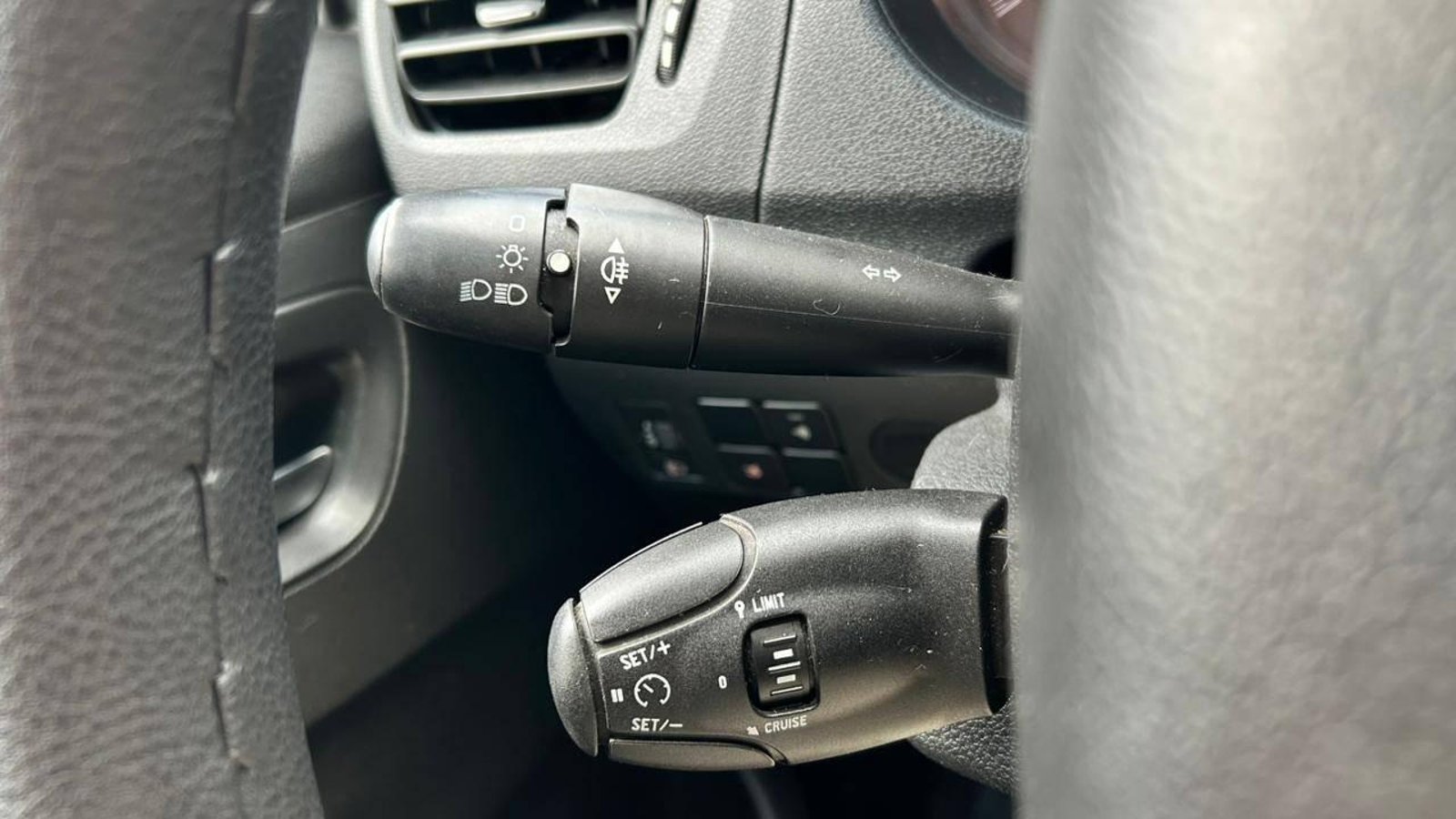 Peugeot 301 VTI 2018 - Imagen 15 de 18