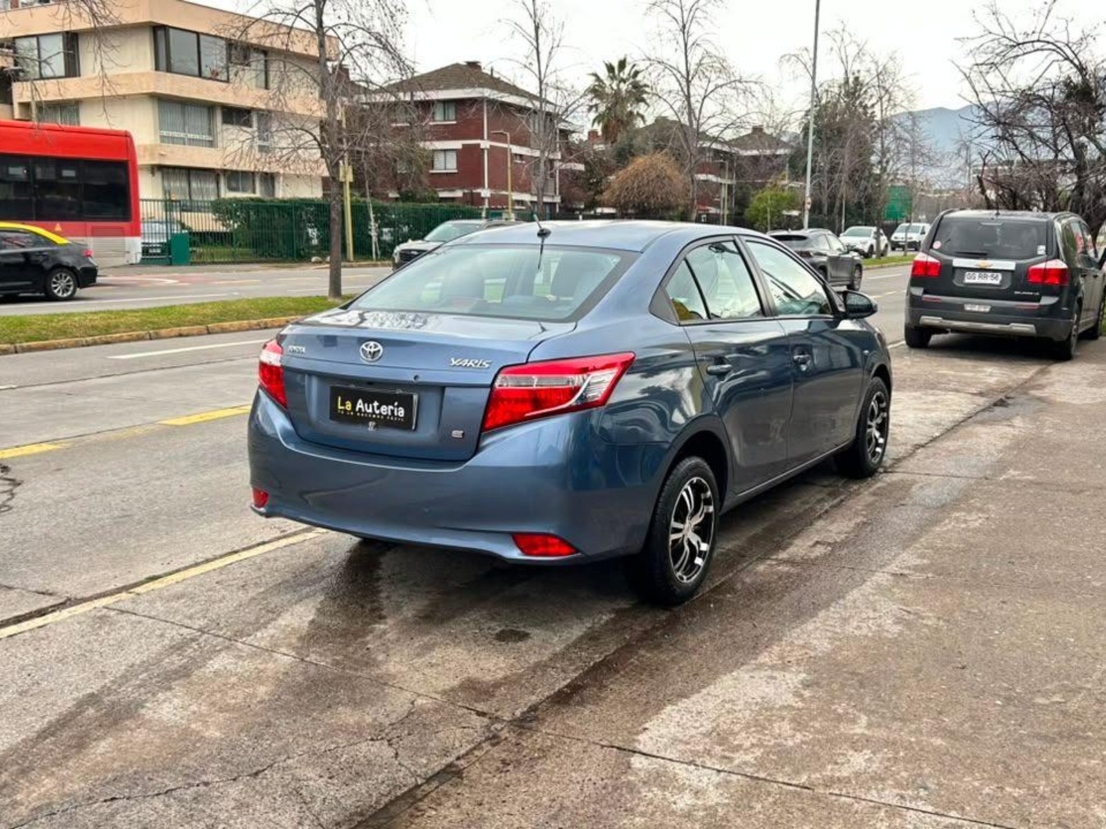 Toyota Yaris 2017 - Foto 3 de 20