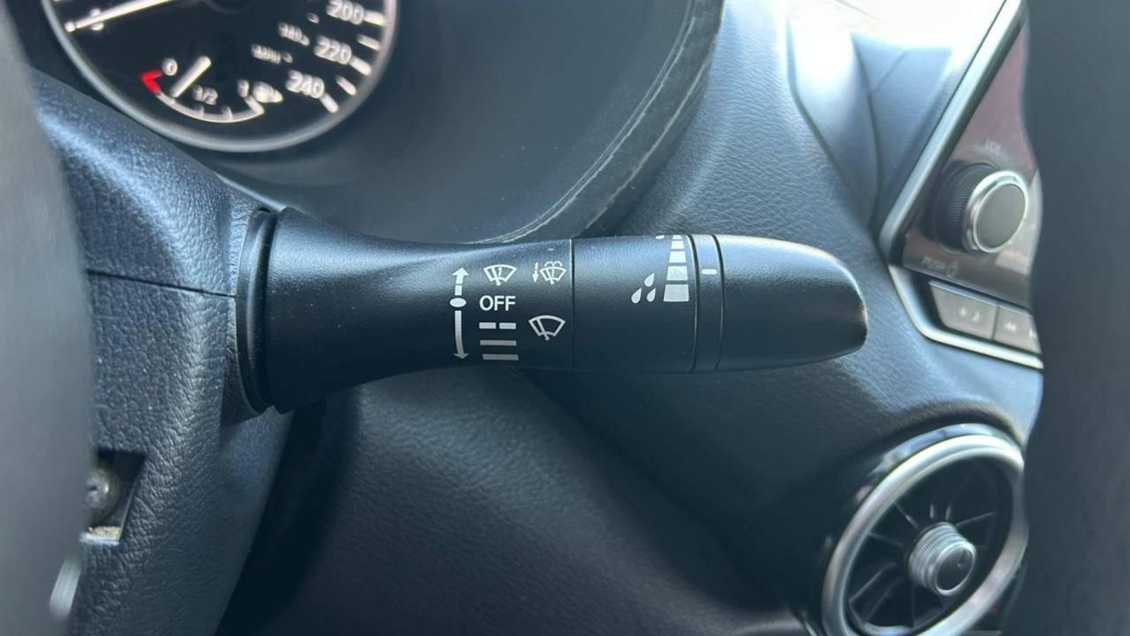 Nissan Sentra 2022 - Imagen 12 de 20