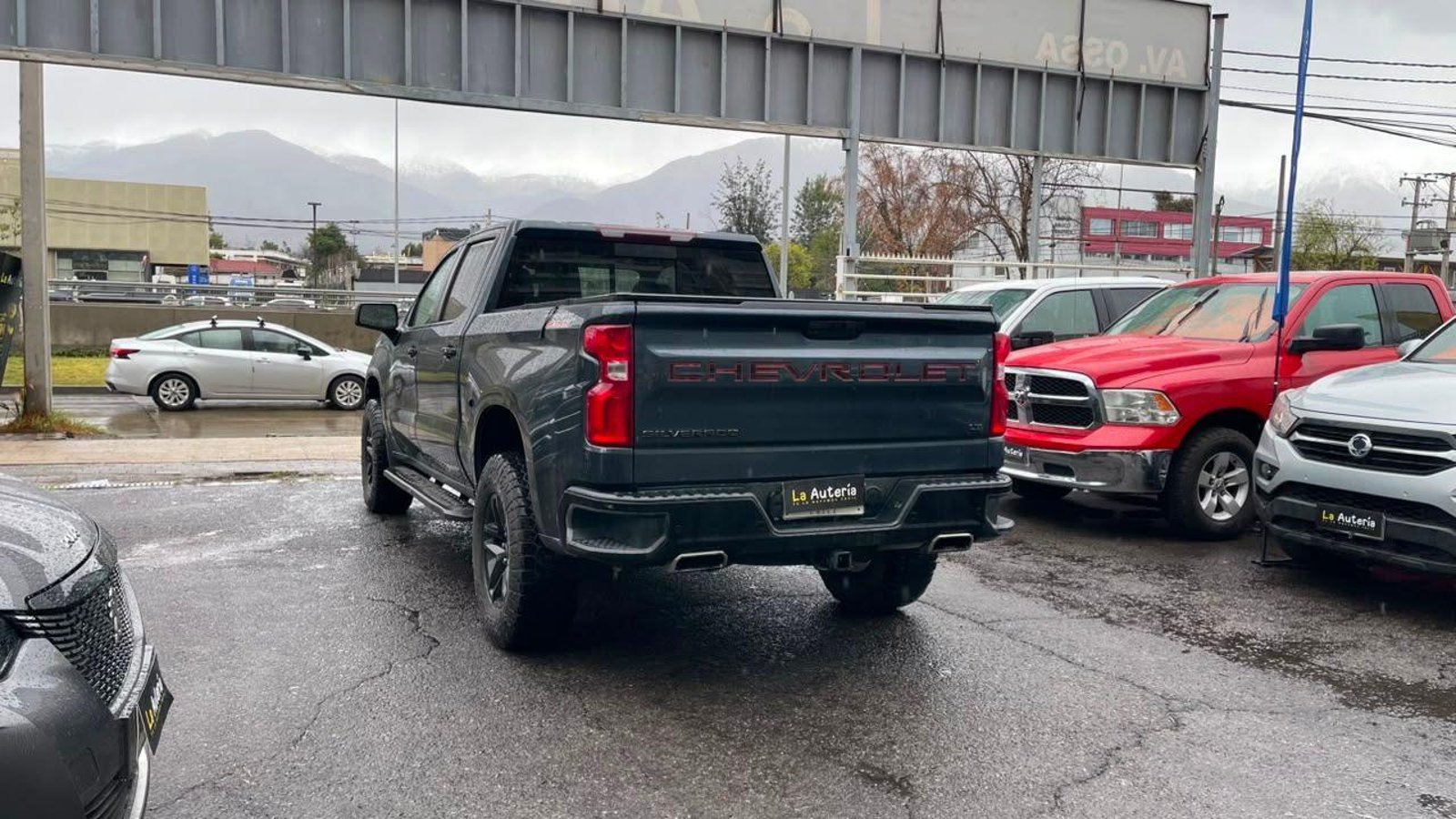 Chevrolet SILVERADO DCAB 5.3 AUT 2019 - Imagen 4 de 14