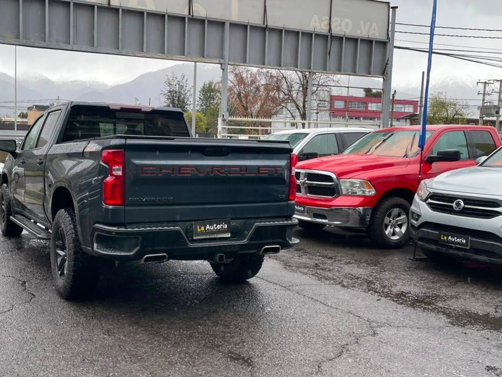 Chevrolet SILVERADO DCAB 5.3 AUT 2019 - Foto 4 de 14