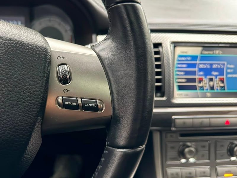 Jaguar XF R 2010 - Imagen 19 de 20