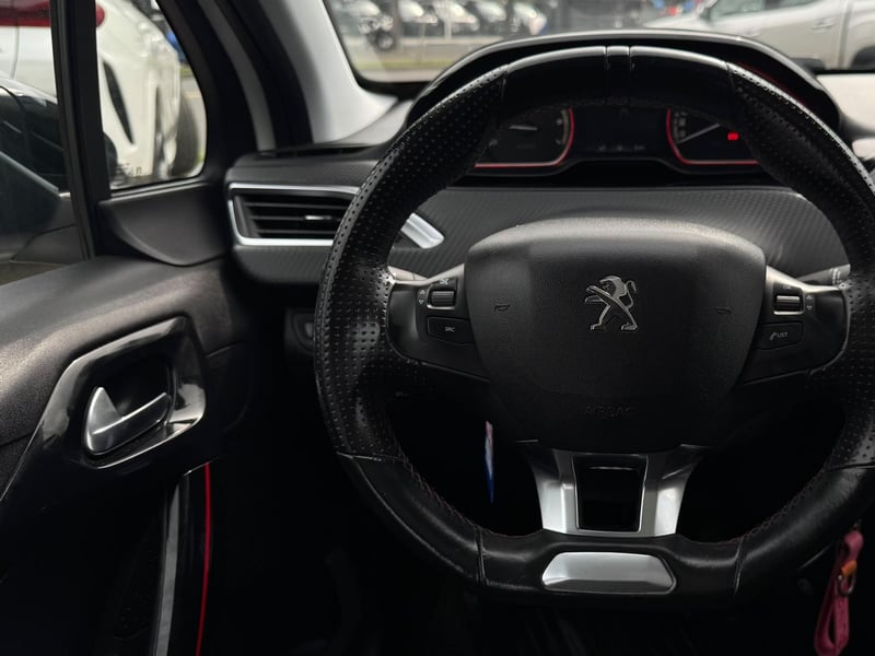 Peugeot 2008 2018 - Imagen 14 de 20
