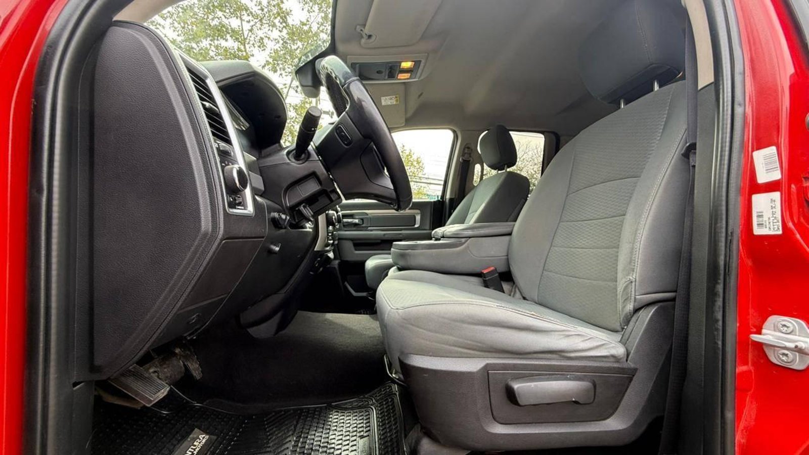 Dodge RAM 1500 2017 - Imagen 15 de 20