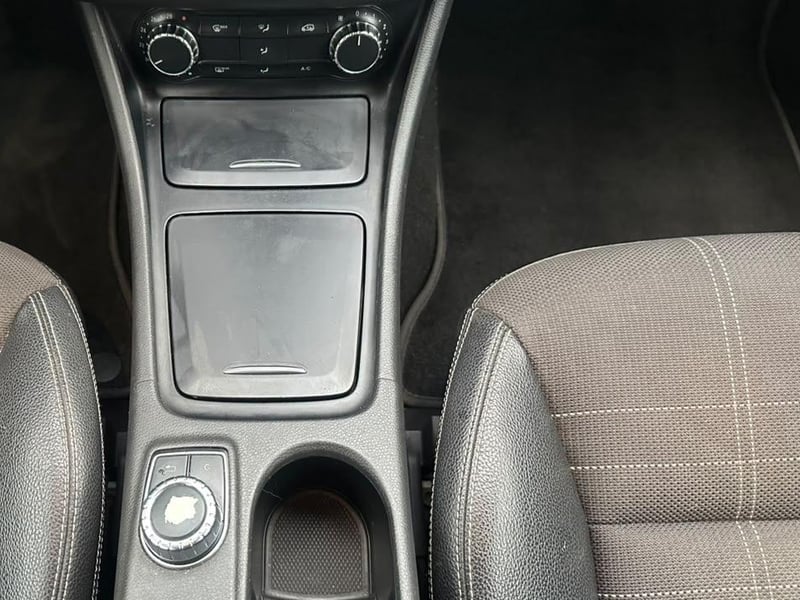Mercedes-Benz CLA200 2013 - Imagen 7 de 20