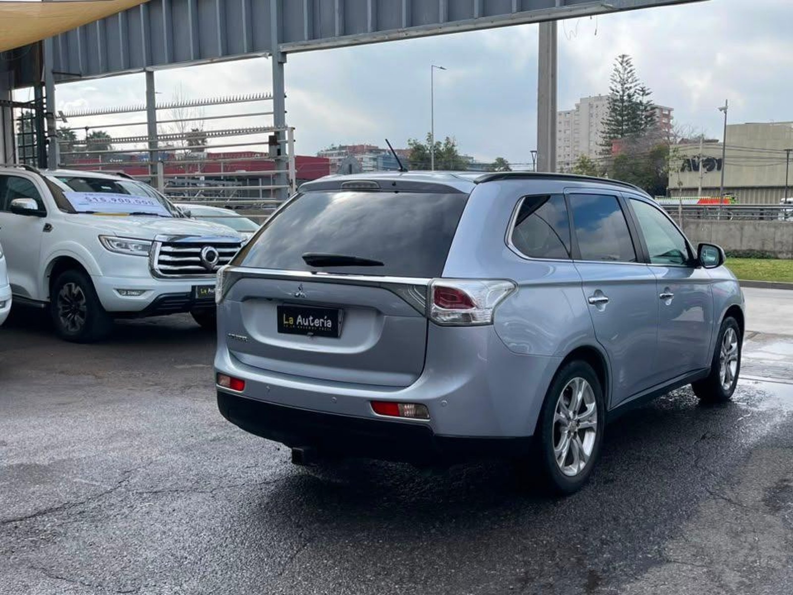 Mitsubishi OUTLANDER 2014 - Foto 3 de 18
