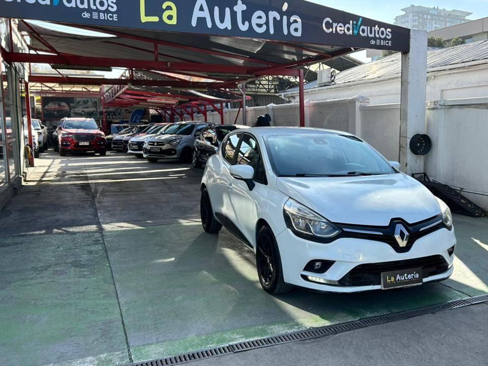 Renault Clio 2018 - Foto 2 de 20