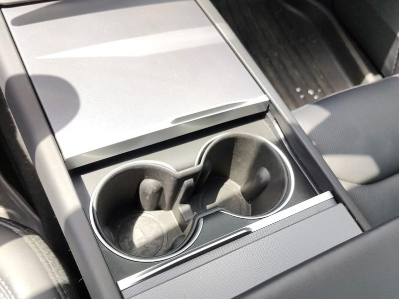 Tesla MODEL Y 2025 - Imagen 12 de 18