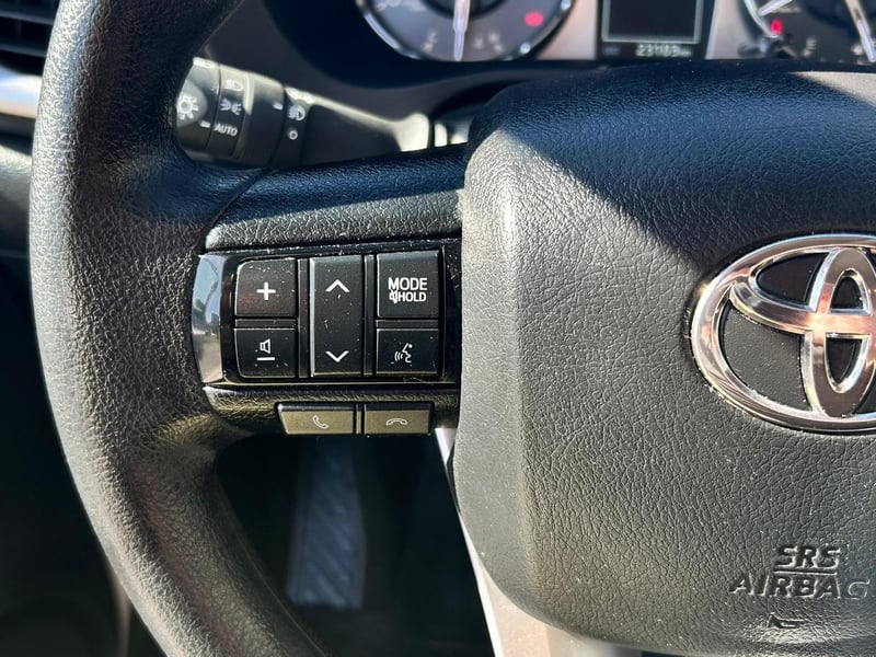 Toyota Hilux 2025 - Imagen 18 de 20