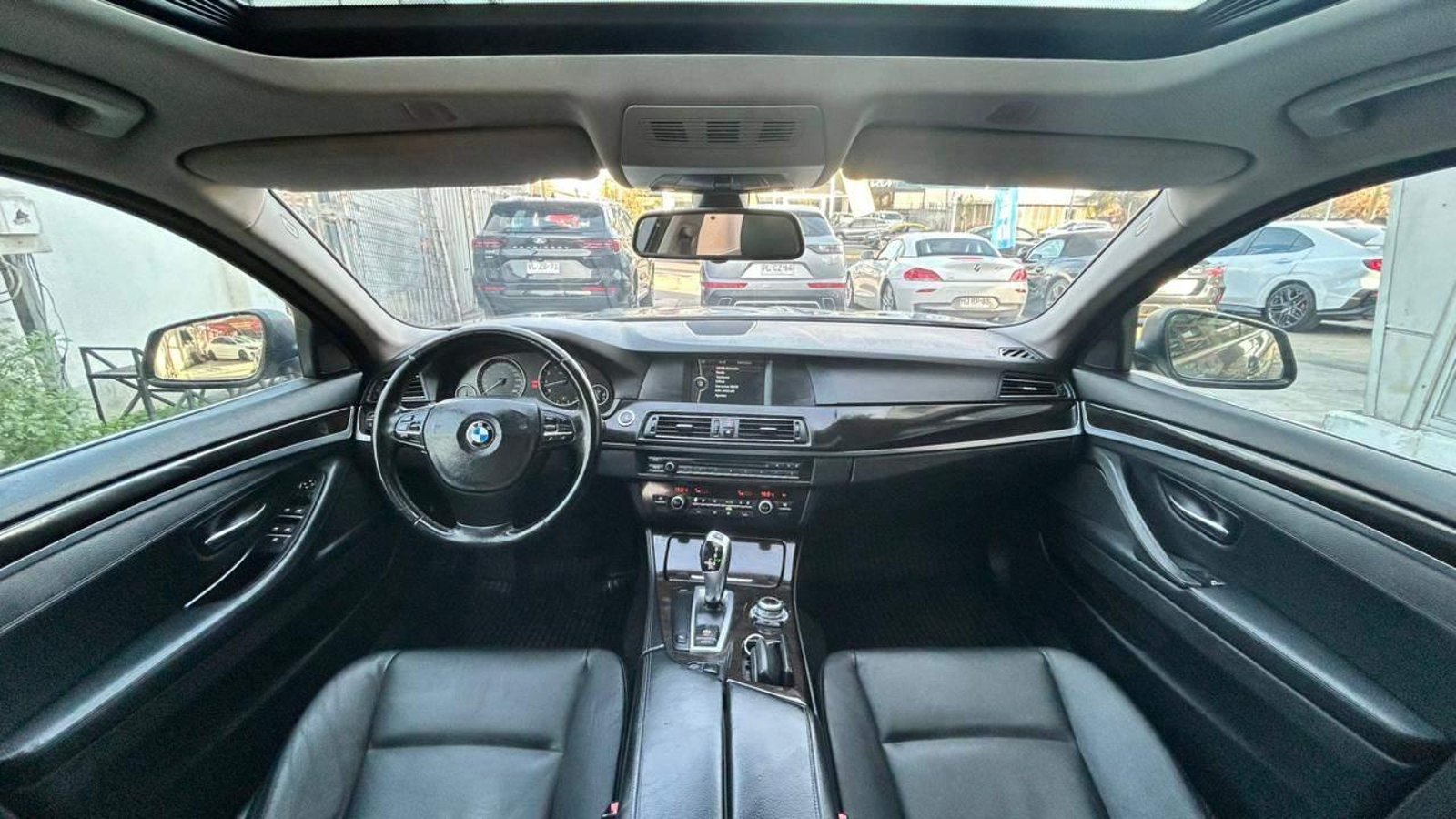 BMW 528I 2012 - Imagen 9 de 20