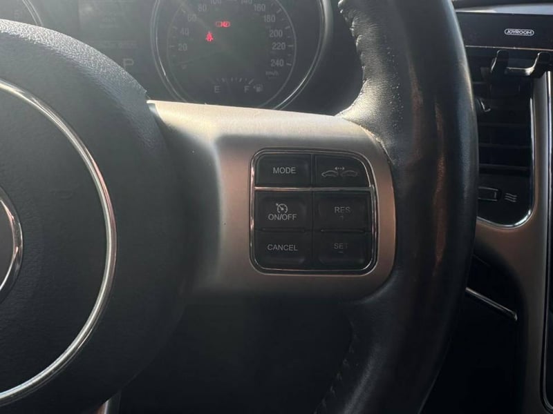 Jeep GRAND CHEROKEE 2012 - Imagen 16 de 20
