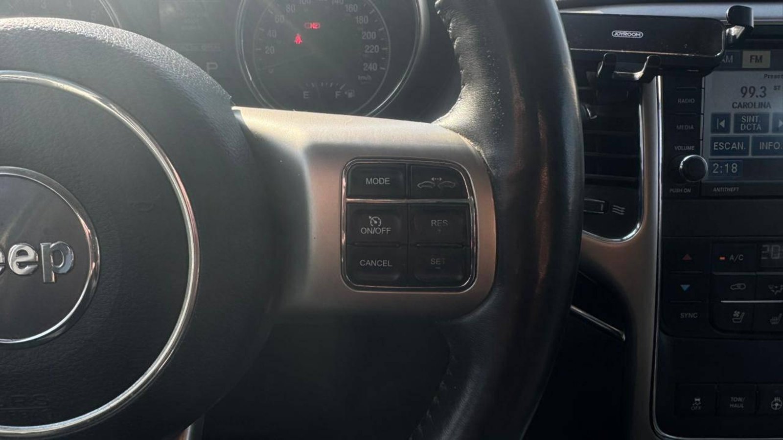 Jeep GRAND CHEROKEE 2012 - Imagen 16 de 20