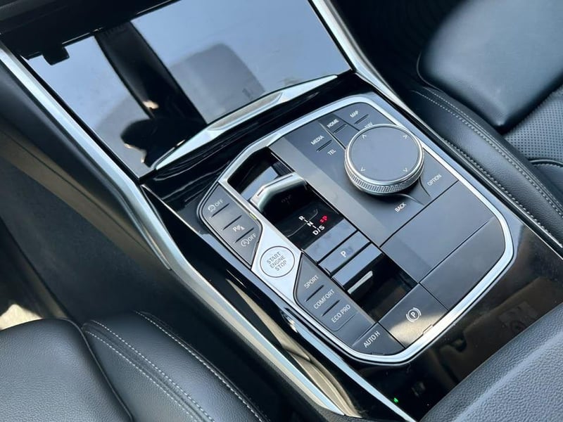 BMW 320I URBAN LCI 2023 - Imagen 12 de 20