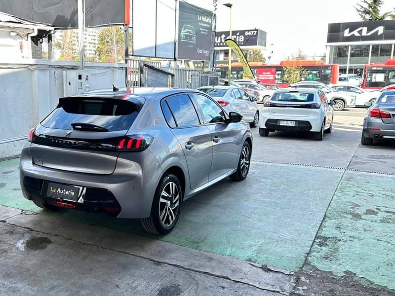 Peugeot 208 2023 - Imagen 3 de 20