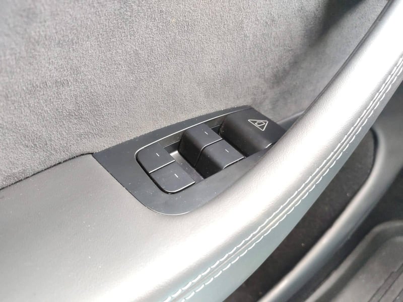 Tesla MODEL Y 2025 - Imagen 14 de 18