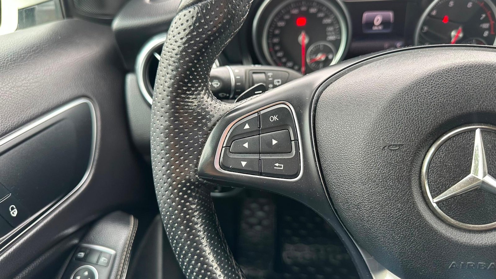 Mercedes-Benz GLA 2019 - Imagen 11 de 20