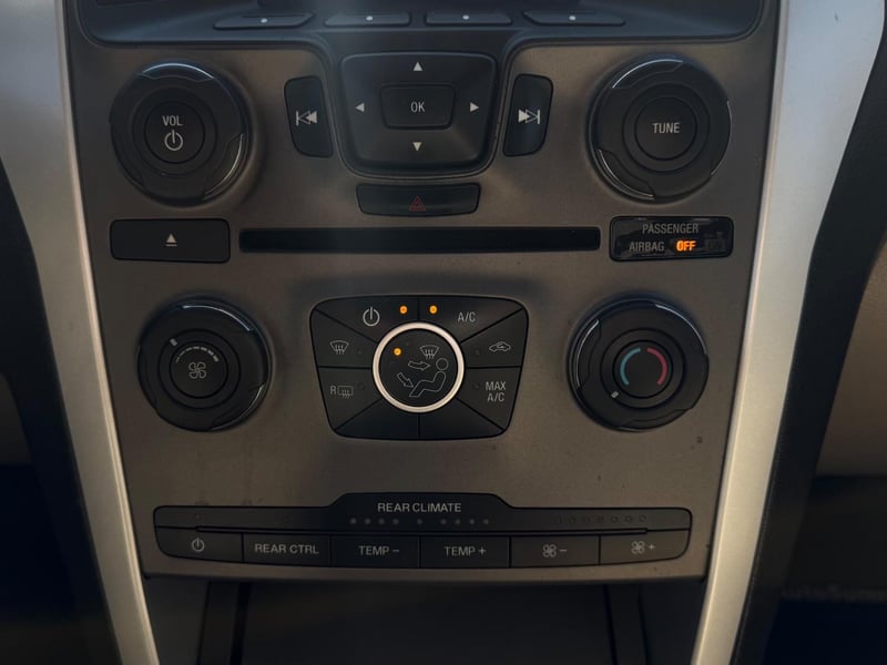 Ford EXPLORER 2015 - Imagen 14 de 20