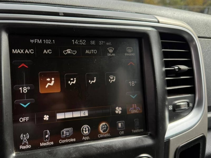 Dodge RAM 1500 2017 - Imagen 10 de 20
