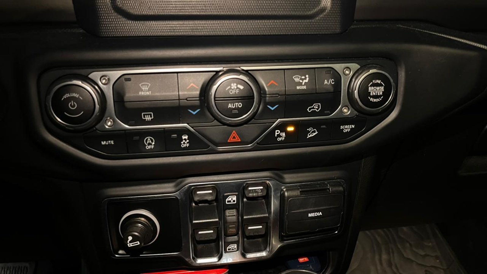 Jeep Wrangler 2020 - Imagen 13 de 20