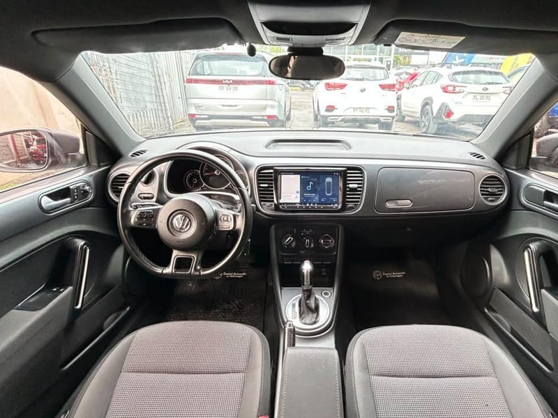 Volkswagen BEETLE 2015 - Imagen 8 de 20
