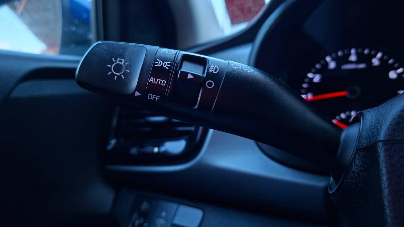 Kia RIO 5 2019 - Imagen 11 de 18