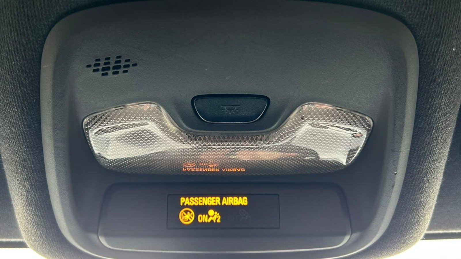 Chevrolet ONIX RS 2021 - Imagen 18 de 20