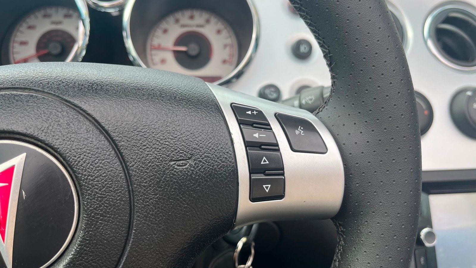 PONTIAC SOLSTICE 2.4 2008 - Imagen 6 de 11