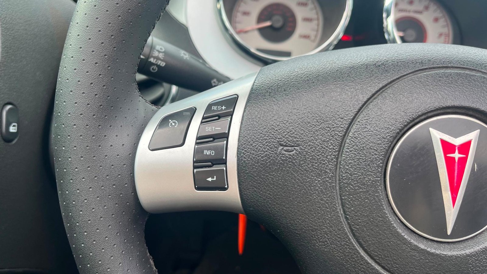 PONTIAC SOLSTICE 2.4 2008 - Foto 5 de 11